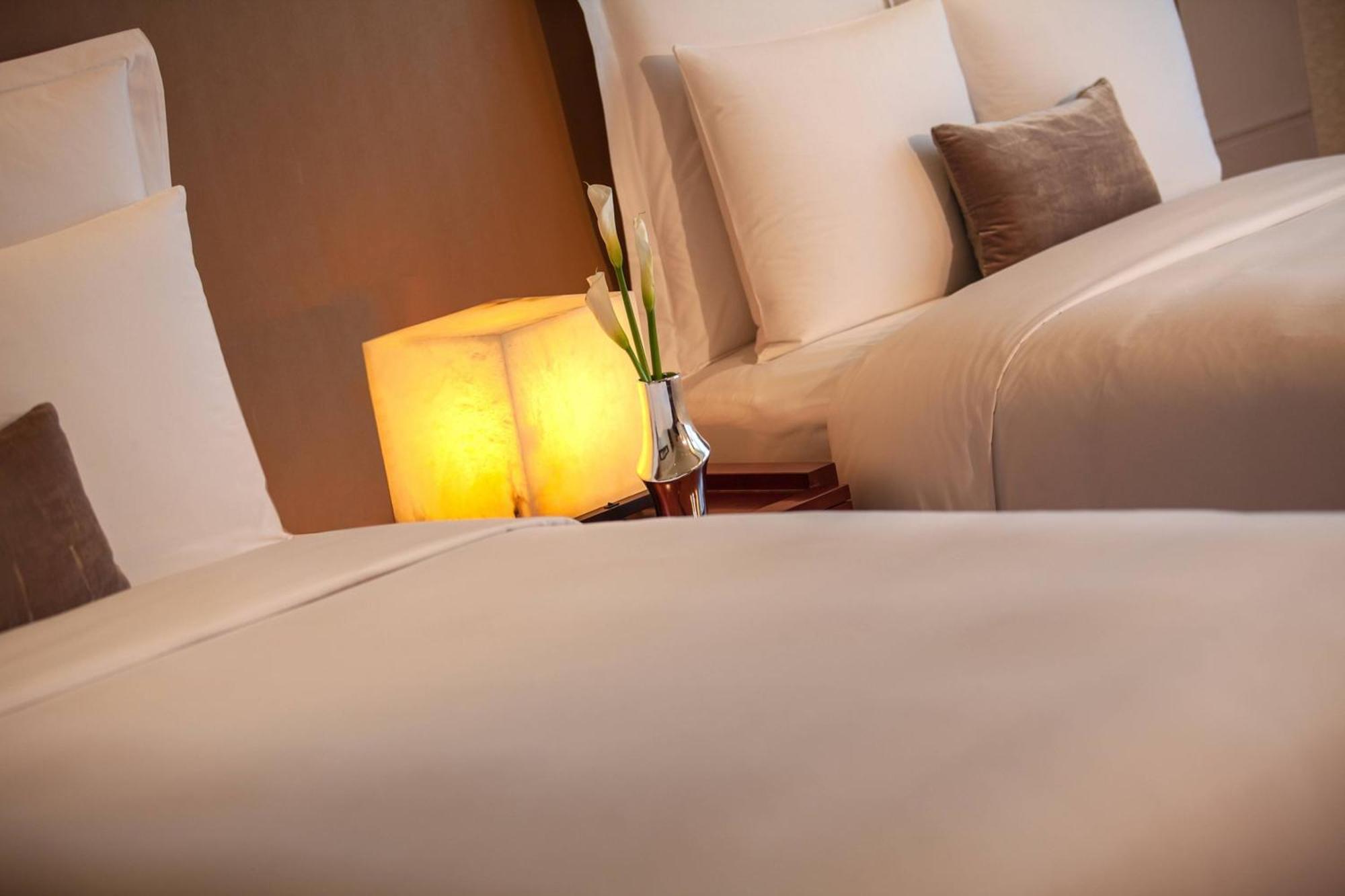 Renaissance Tianjin Lakeview Hotel Экстерьер фото