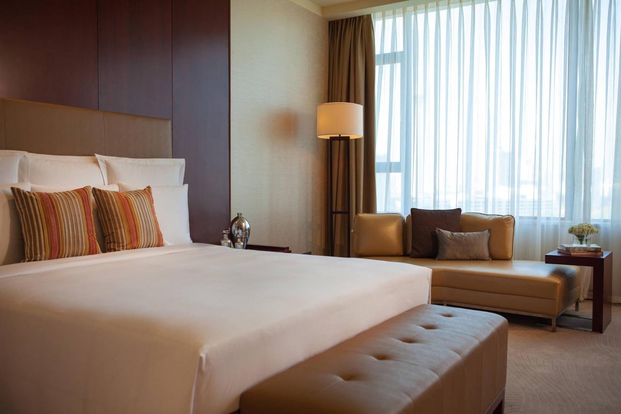 Renaissance Tianjin Lakeview Hotel Экстерьер фото