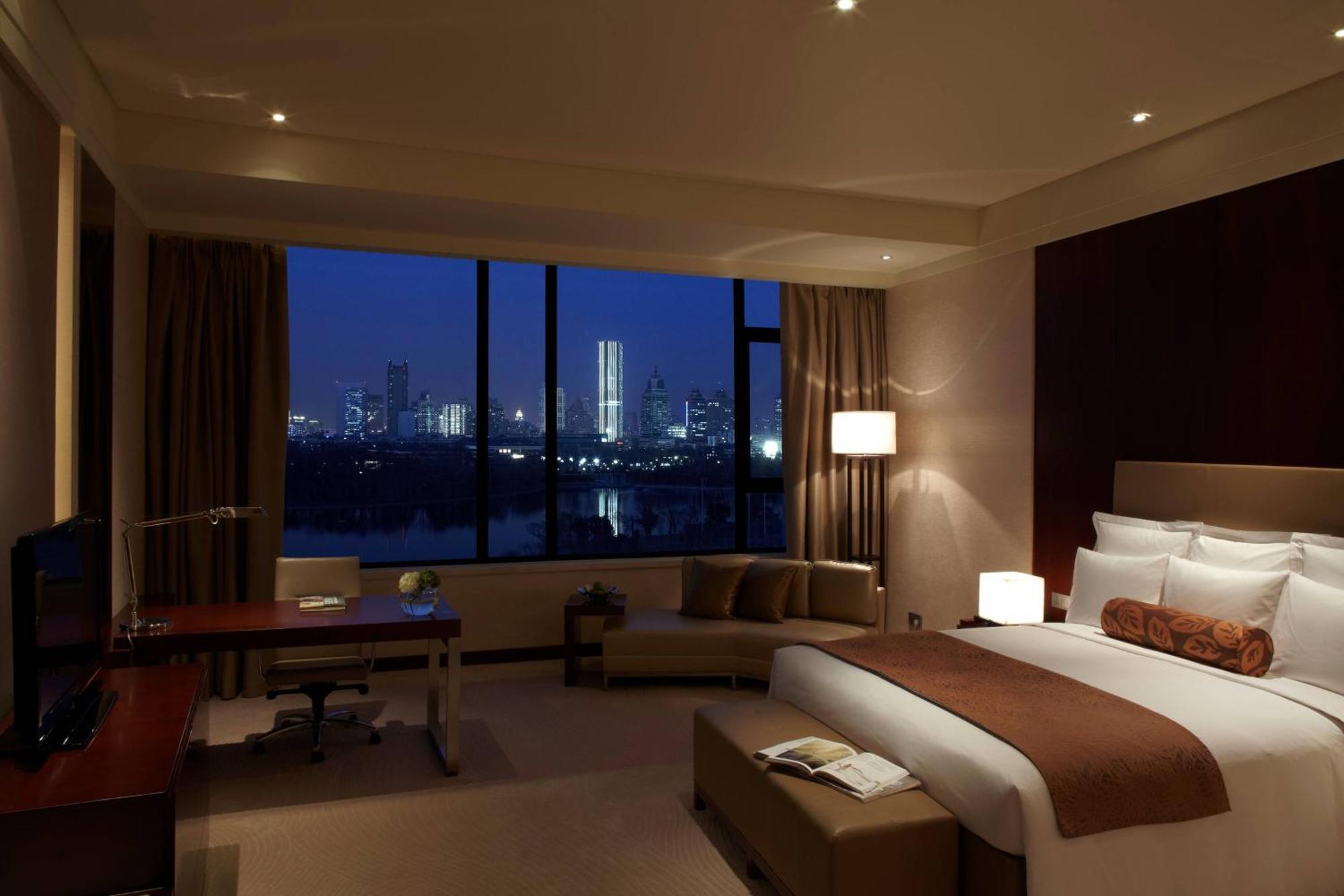 Renaissance Tianjin Lakeview Hotel Экстерьер фото