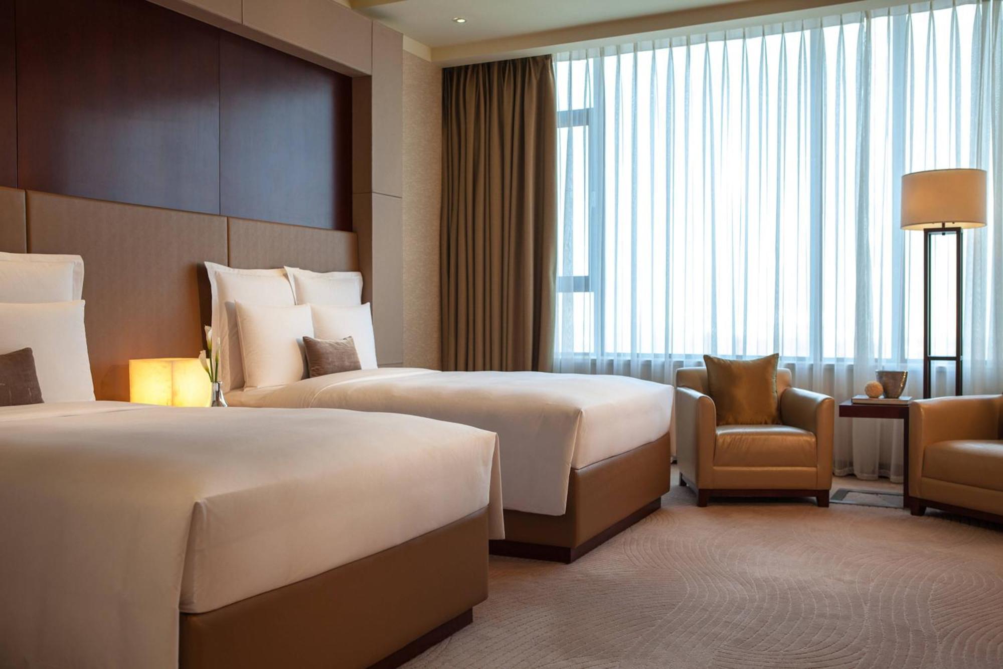 Renaissance Tianjin Lakeview Hotel Экстерьер фото
